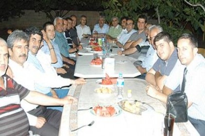 PTT Başmüdürü İhsan Afşin için yemek verildi
