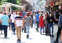 Puanı toplayan illerde kısıtlamalar aşama aşama kalkacak