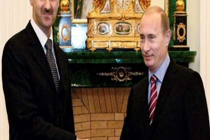 Putin ve Esad Kremlin&#8217;de biraraya geldi