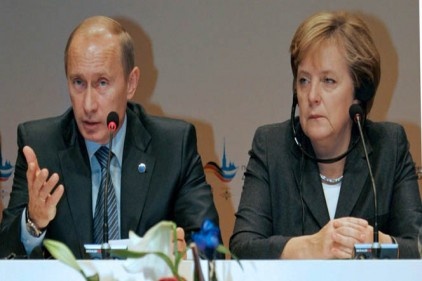 Putin ve Merkel Suriye&#8217;yi görüştü