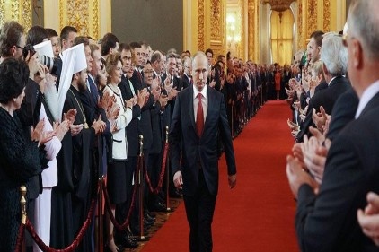 Putin yeniden Kremlin&#8217;de