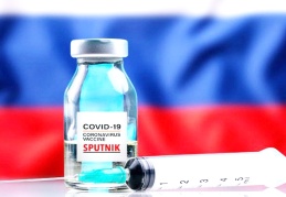 Putin'in bir zamanlar küçümsenen aşısı şimdi pandemiyle mücadelenin gözdesi