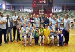 Rakipsiz liderliğe oturan Merinos spor finalleri garantiledi