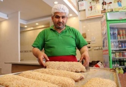 Ramazan ayının vazgeçilmezi 'kahke’ iç