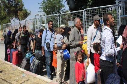 Ramazan Bayramı&#8217;nı ülkelerinde geçiren 37 bin Suriyeli Türkiye&#8217;ye döndü