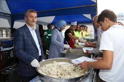Ramazan boyunca  Şahinbey&#039;de 87 bin kişi iftar yaptı
