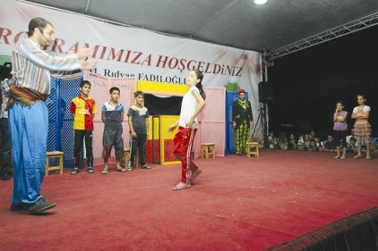 Ramazan&#8217;da çocuklar da eğleniyor