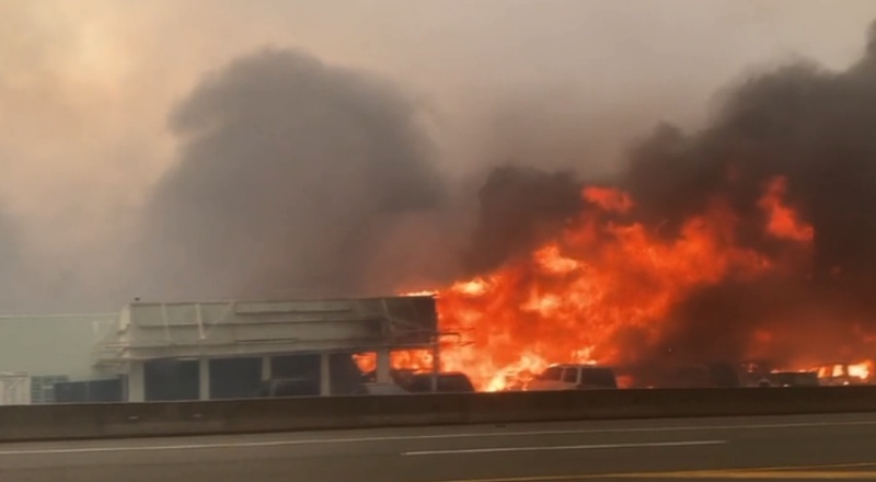 Rekor sıcaklık görülen köyün tamamına yakını yandı