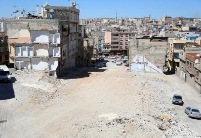 Reşadiye Caddesi’ndeki yol genişletme çalışması sürüyor