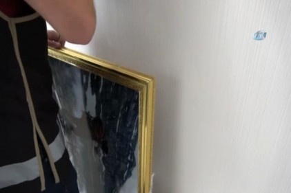 Resim tablosunda bin paket kaçak sigara ele geçirildi 