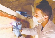 “Resmi yapan ustaların fırça izlerine rastlıyoruz”