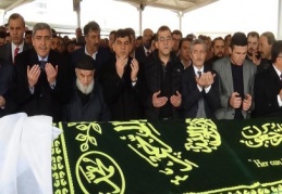 Rıdvan Fadıloğlu annesini kaybetti