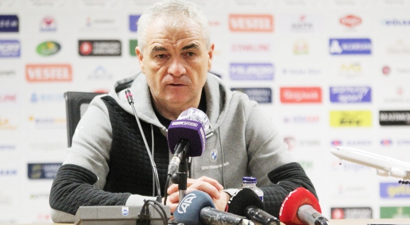 Rıza Çalımbay: “Hak ettiğimiz bir mağlubiyet aldık, gol yemek için ne gerekiyorsa yaptık"