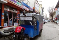 Römorklu motorun içine sobalı ısıtma sistemi kurdu