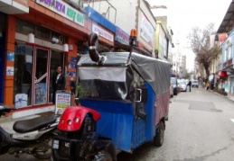 Römorklu motorun içine sobalı ısıtma sistemi kurdu