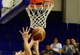 Royal Halı Gaziantep, deplasmanda Aliağa Petkim'i 95-61 mağlup etti.
