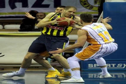 Royal Halı Gaziantep kendi evinde 78-76 mağlup oldu