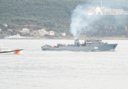 Rus savaş gemileri Çanakkale Boğazı’ndan geçti