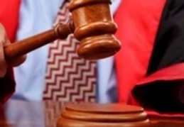 Rüşvet öpücüğü alan polise 6 ay 22 gün hapis cezası