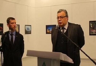 Rusya Büyükelçisine suikasta dünyadan tepkiler 
