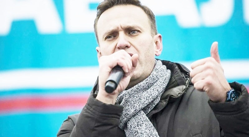 Rusya'da muhalif Navalnıy'e 3.5 yıl hapis cezası verildi