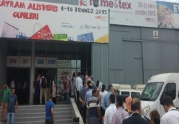 Rusya'ya yaklaşık 300 dolara sattıkları elbiseleri 50 TL’ye sattılar