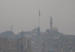Sabah saatlerinde etkili olan sis kenti etkisi altına aldı