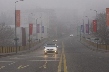 Sabah saatlerinde şehir merkezinde yoğun sis etkili oldu