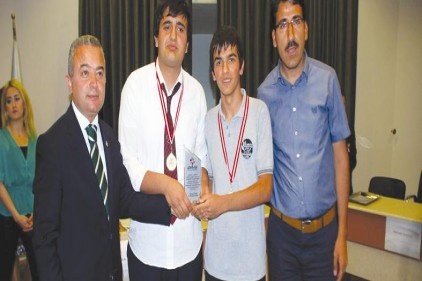 Sabahattin Zaim Sosyal Bilimler Lisesi öğrencileri birinci oldu