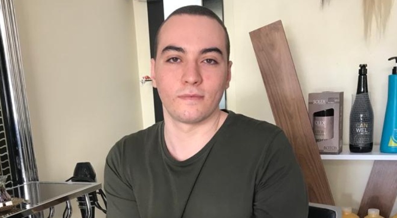 Saçlarını kanser hastaları için bağışladı