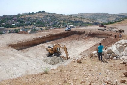 Safyün Halı Adıyaman&#8217;a ilköğretim okulu yaptırıyor