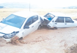 Sağanak yağış kazaya sebep oldu