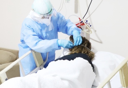 Sağlığına kavuşan 1000’inci hasta evine gönderildi