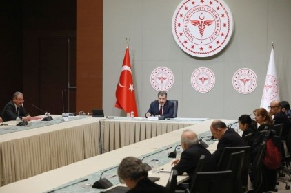 Sağlık Bakanı Koca: Vaka sayısı 5698’e, ölü sayısı 92’ye çıktı
