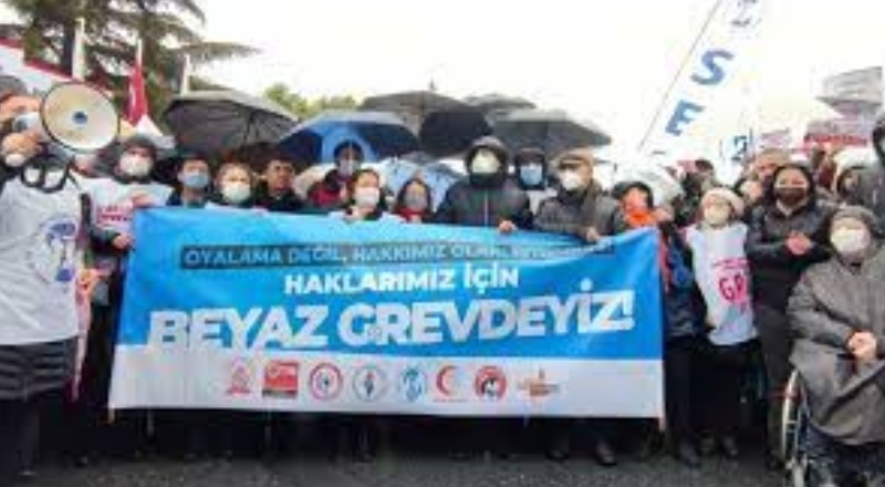 Sağlık çalışanları 2 gün grevde