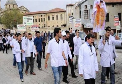 Sağlık çalışanları bugün iş bırakacak