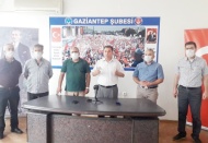 Sağlık çalışanları umutsuz, mutsuz, kırgın, kızgın ve yorgun
