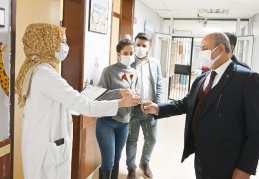 Sağlık çalışanlarımız bütün zorluklara göğüs geriyor