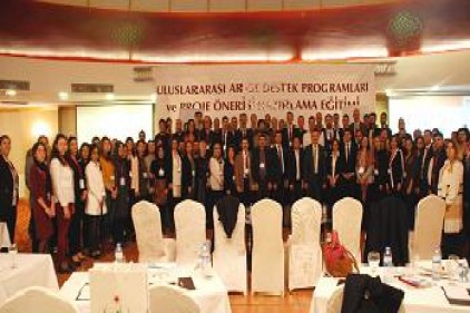 Sağlık çalışanlarına Ar-Ge eğitimi verildi