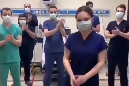 Sağlık Emekçileri: Kendinizi ve bizi koruduğunuz için bu alkışlar size