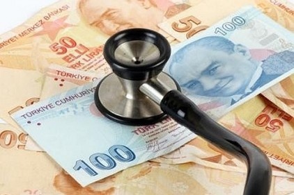 Sağlık harcamasında halkın cebinden çıkan para düştü