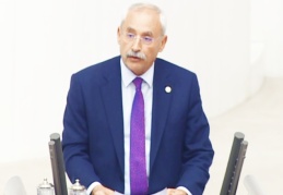 Sağlıkçılarımız, emeklerinin karşılığını ücret ve saygı olarak alamıyor