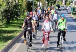 Sağlıklı Yaşam ve Hareketlilik Haftası nedeniyle pedal çevirdi
