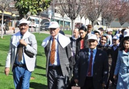 Sağlıklı yaşlanmak için yürüyün