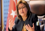 Şahin, Avrupa Ödülü Şeref Plaketi alıyor