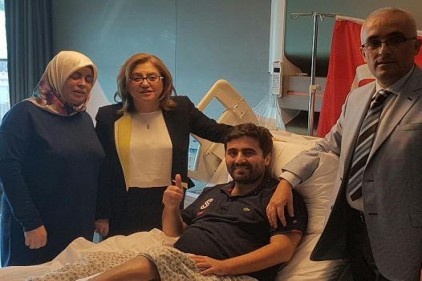 Şahin, FETÖ gazisini ziyaret etti