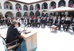 Şahin, Mecidiye Han’da gençlerle bir araya geldi