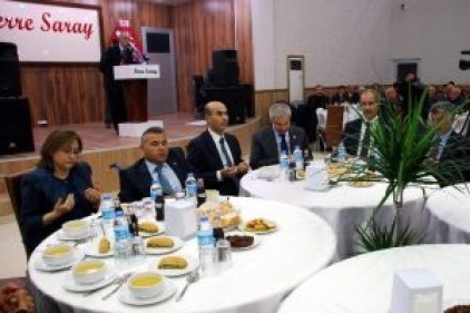 Şahin, Muharrem orucu iftarına katıldı