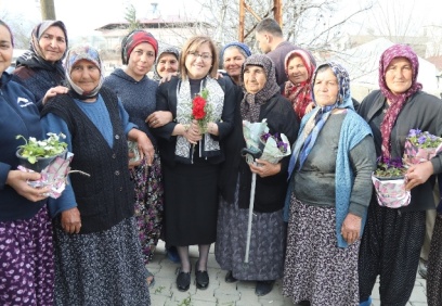 Şahin, Nurdağı kırsalındaki depremzedelerle bir araya geldi