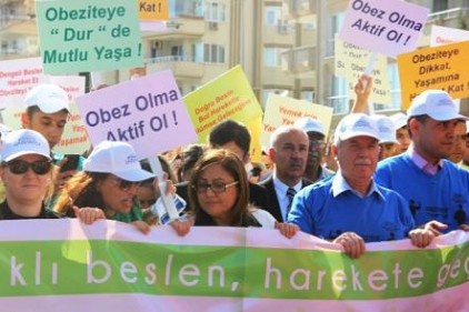 Şahin, obezite için yürüdü